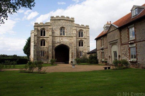 Norfolk Wedding DJ - Norfolk Wedding Venue Pentney Abbey